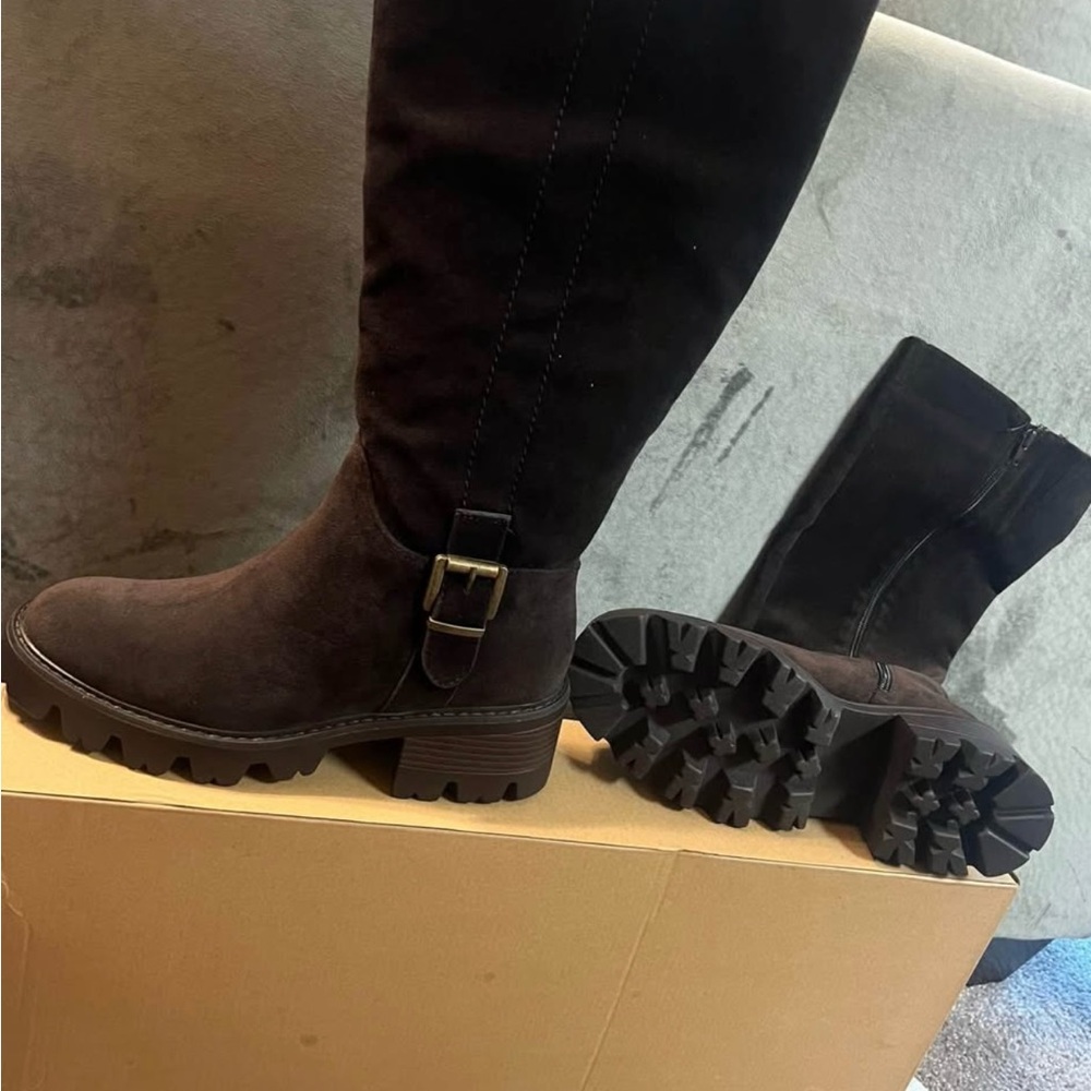 Brown Combat Moto Boots with Rugged Sole
